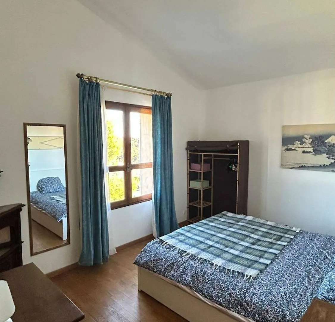 Bright Place In A Family House Manosque France