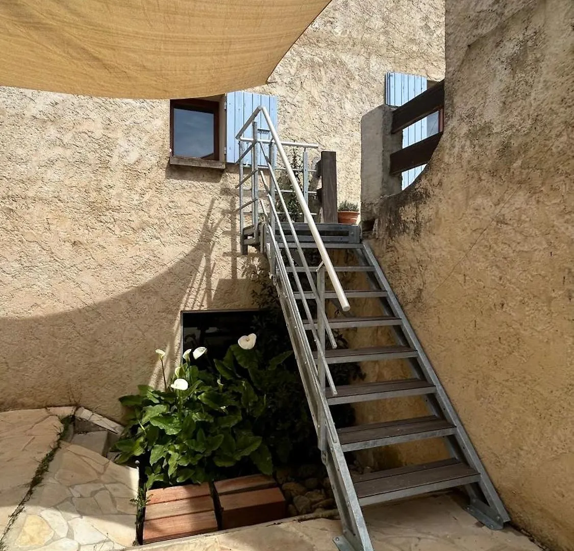 Bright Place In A Family House Manosque France